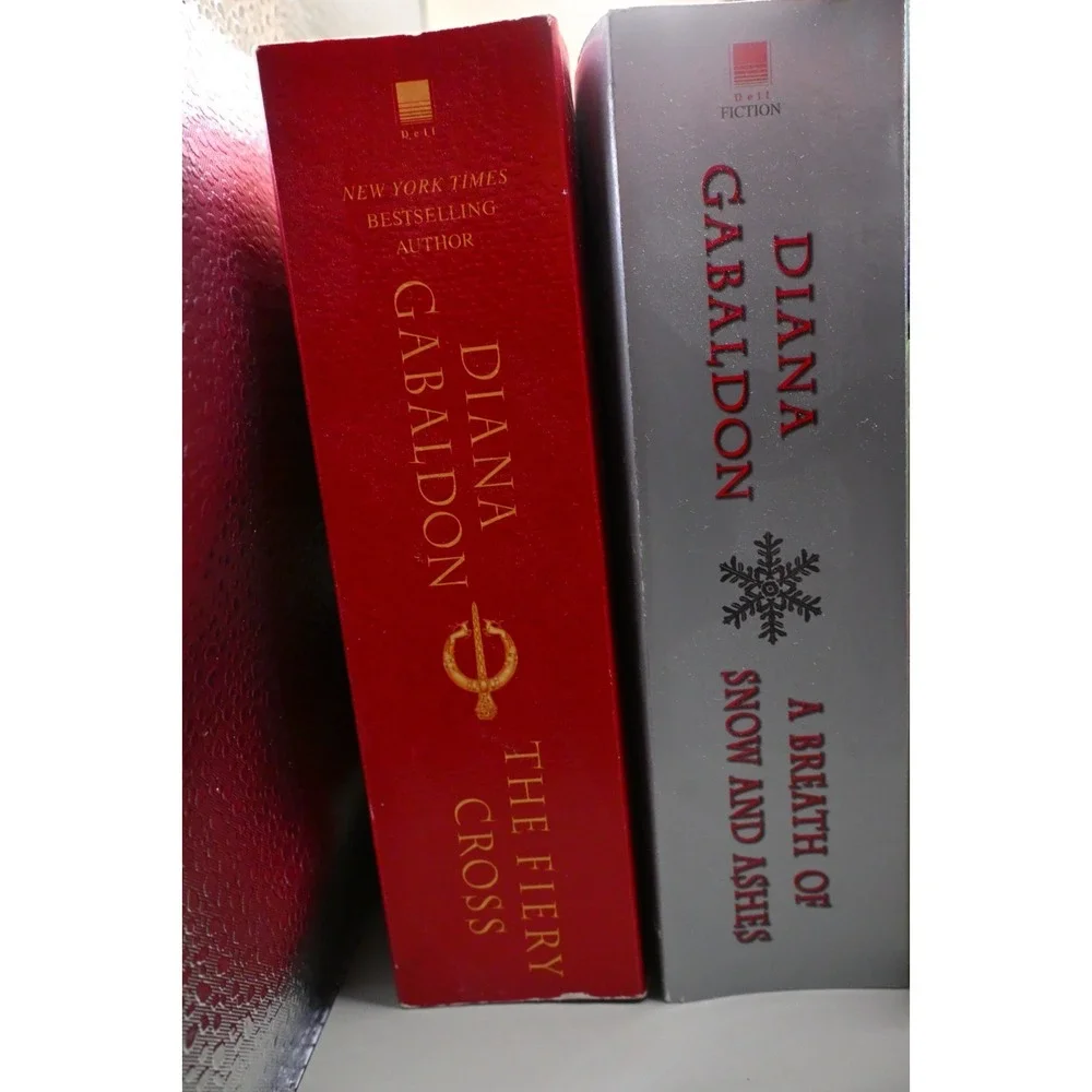 Diana Gabaldon Outlander Book Lot 8 HC PB Dragonfly Voyager Companion Set